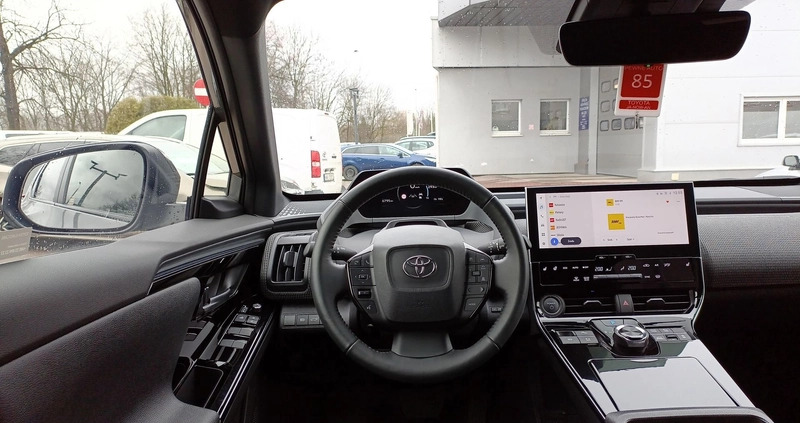 Toyota bZ4X cena 226900 przebieg: 7668, rok produkcji 2022 z Radomyśl Wielki małe 254
